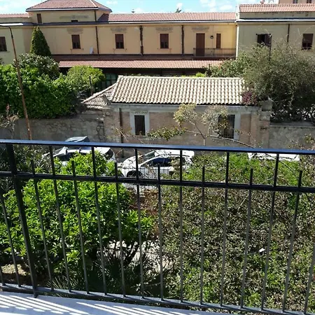 Casa De Mendoza *